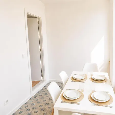 Spacious And Flat Perfect For Groups